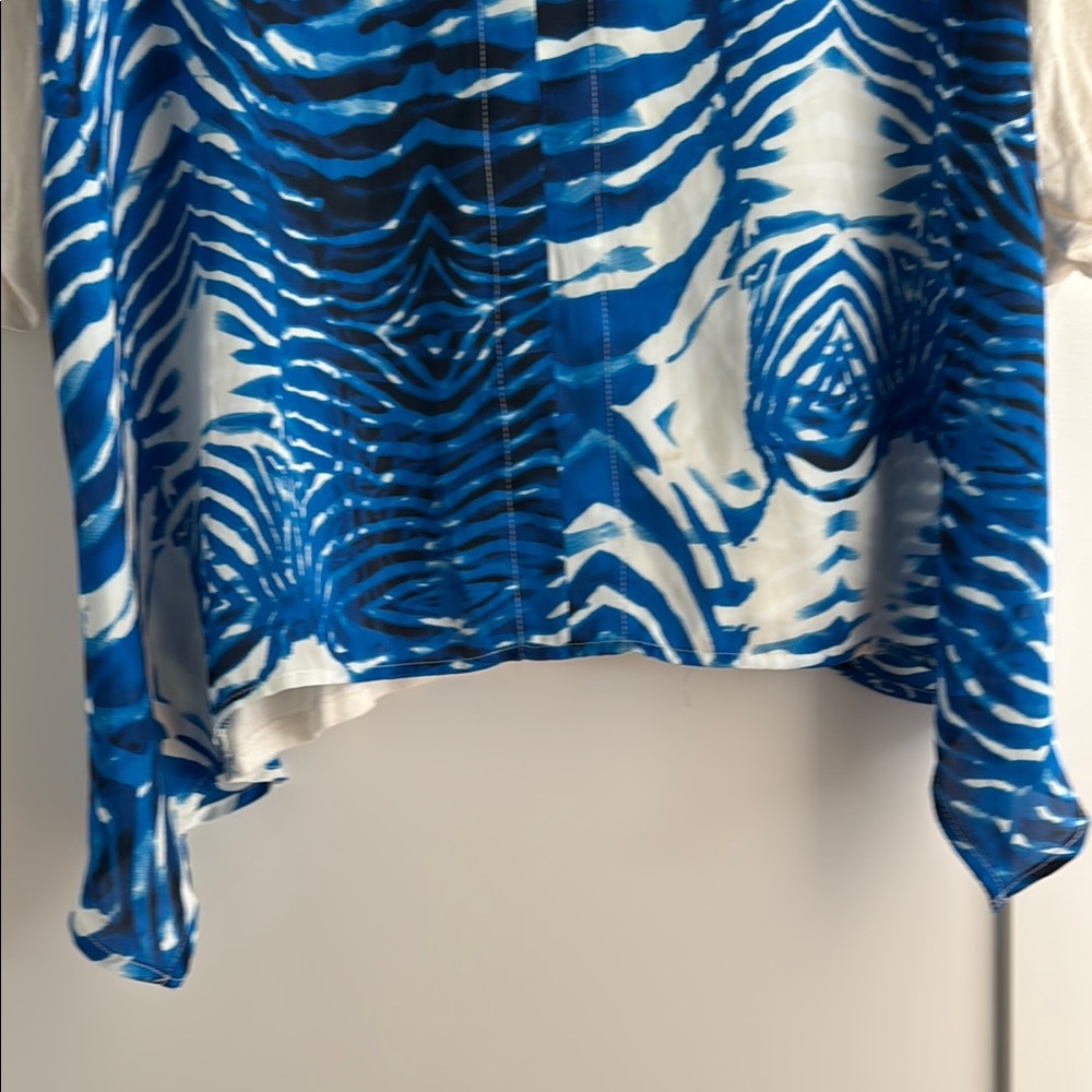 Saks Fifth Avenue BLUE. Asymmetrical V Neck shirt . - Picture 4 of 7